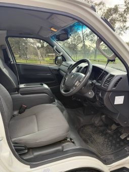 
										2017 Toyota Hiace LWB Auto full									