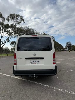 
										2017 Toyota Hiace LWB Auto full									