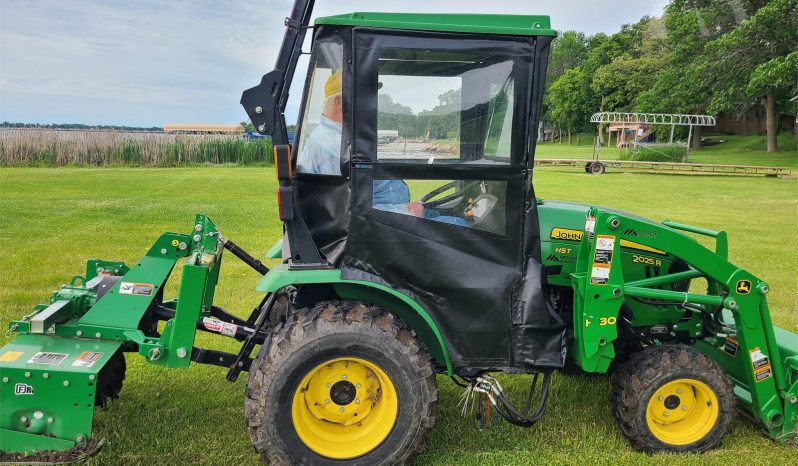 
								2017 John Deere 2025R Tractor with Loader, Tiller full									