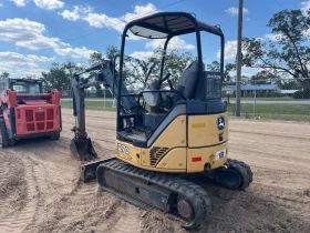 2013 John Deere 27D Mini Excavator