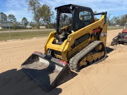 
										2019 Caterpillar 259D Compact Track Loader full									
