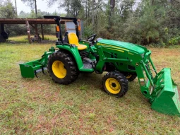 
										2020 John Deere 3032E Tractor, Loader, Box Blade full									