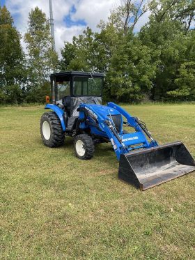 2015 New Holland Boomer 33 Compact Tractor