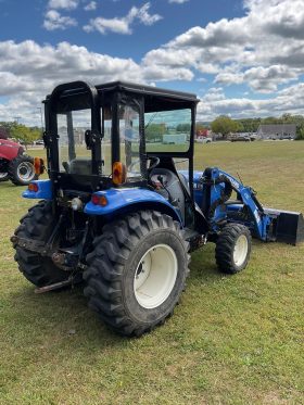2015 New Holland Boomer 33 Compact Tractor