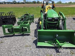
										2020 John Deere 1025R Full Package Fully Loaded full									